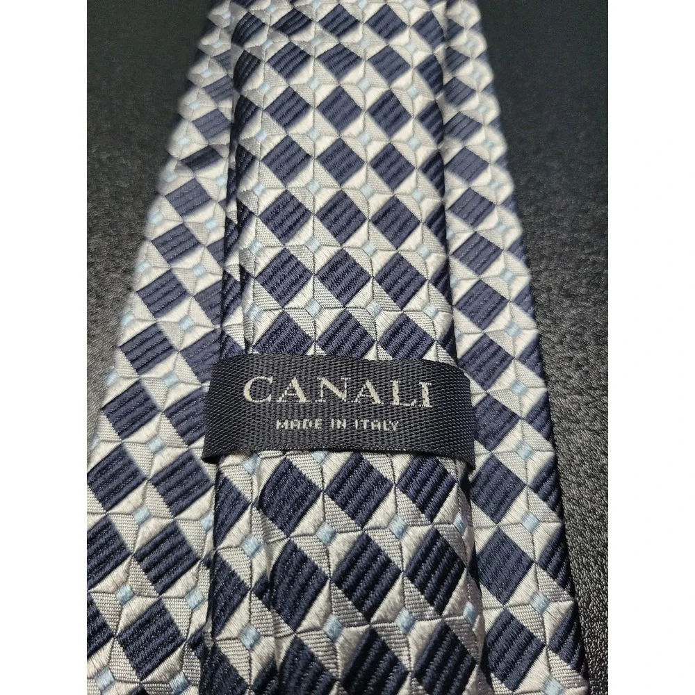 Canali Men's Necktie Navy Blue Silver Geometric Silk 3.25